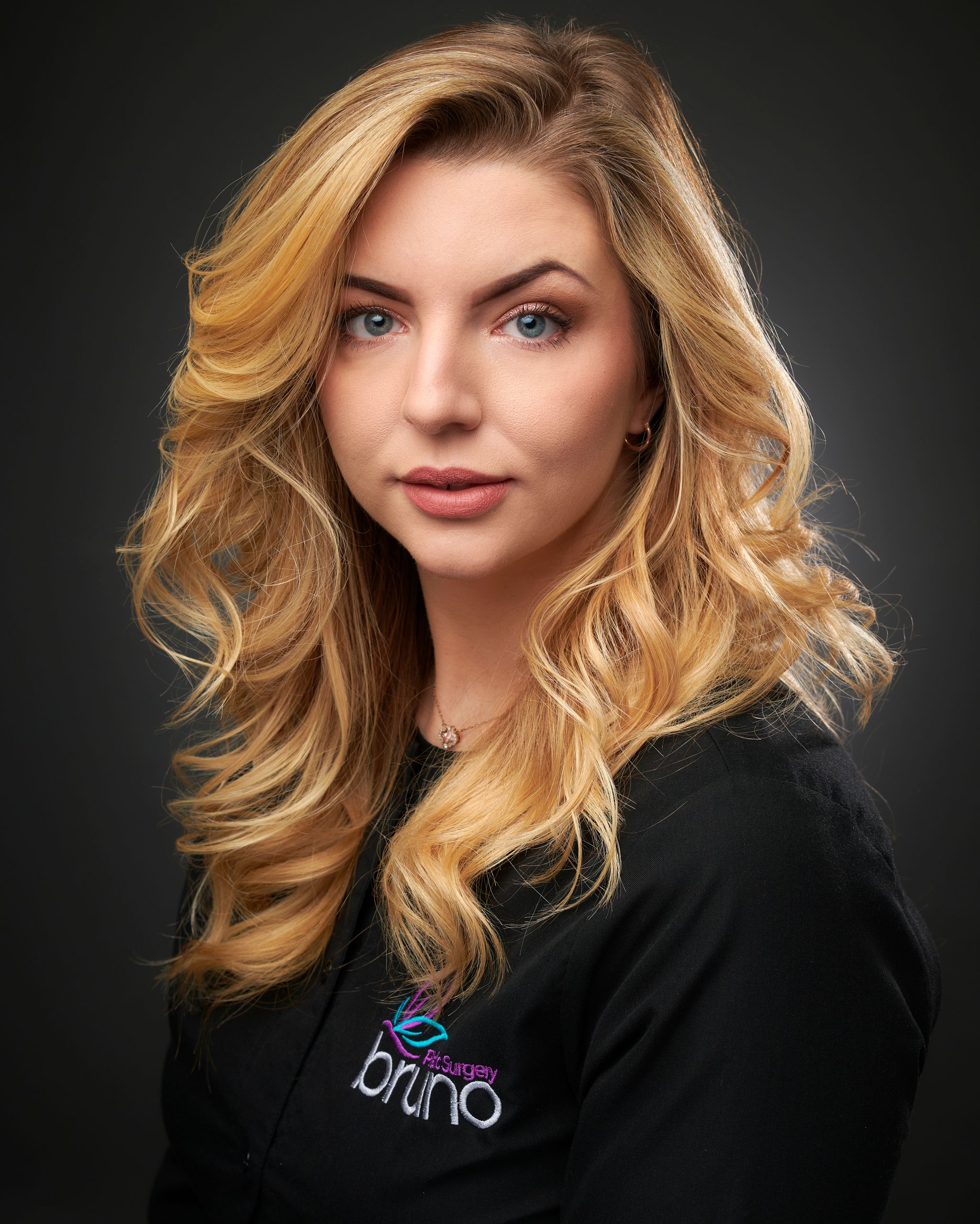 Elysha Serra employee headshot